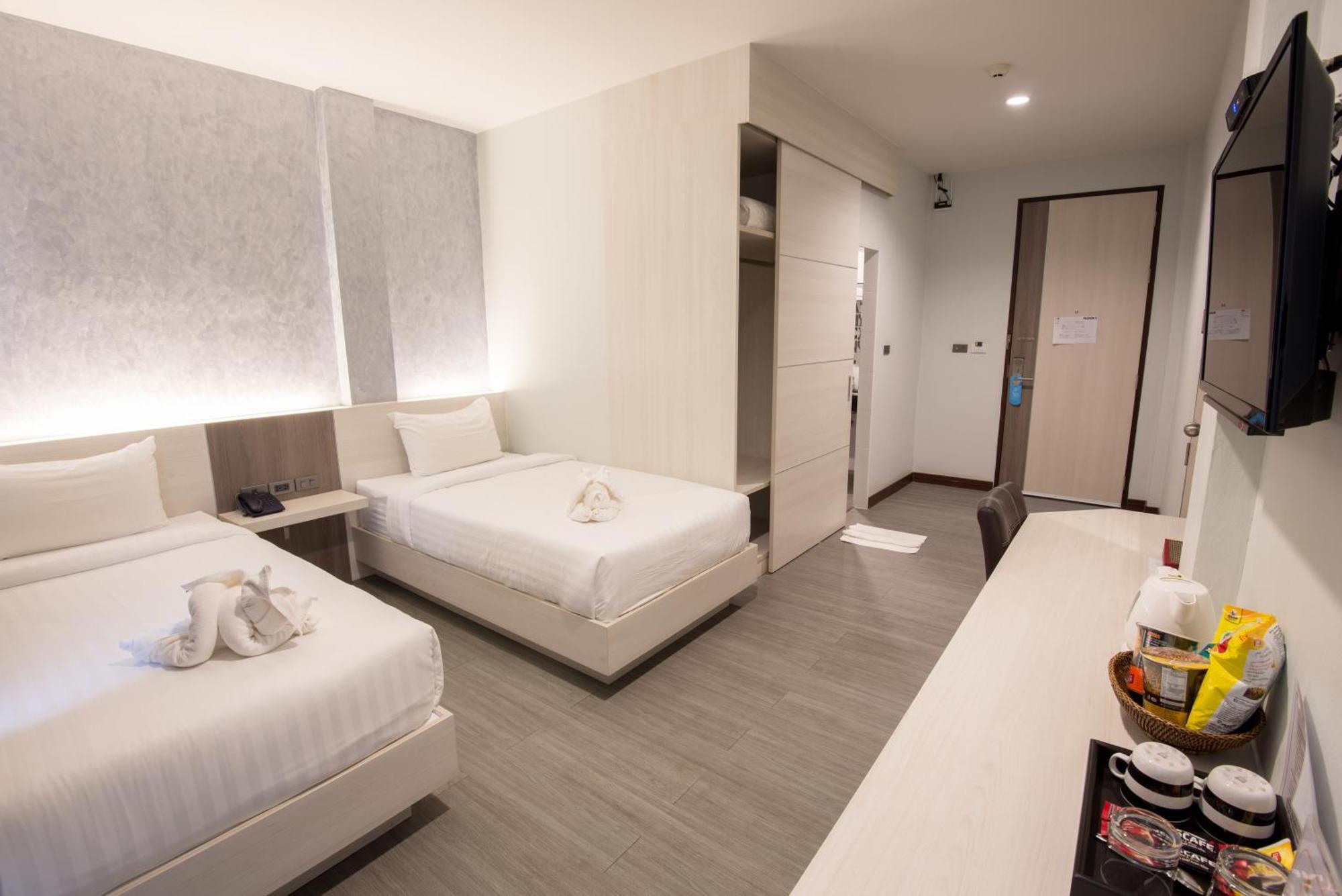 Socool Grand Hotel Nang Rong Exteriör bild