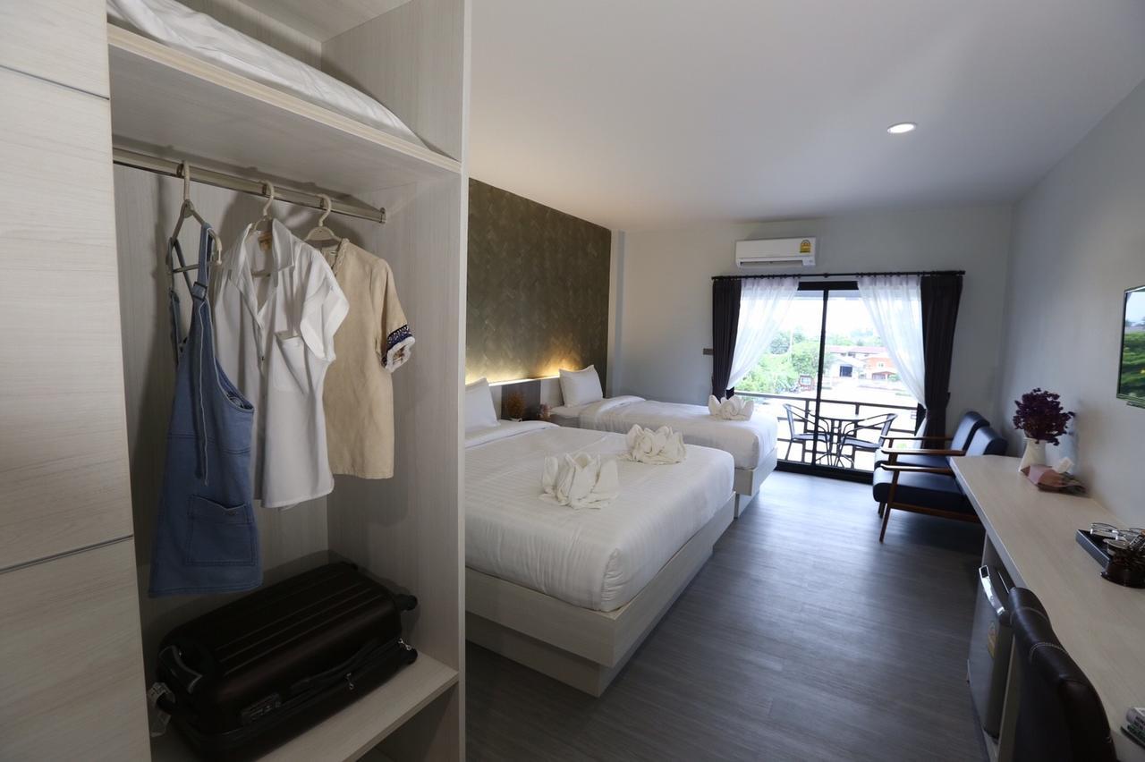 Socool Grand Hotel Nang Rong Exteriör bild