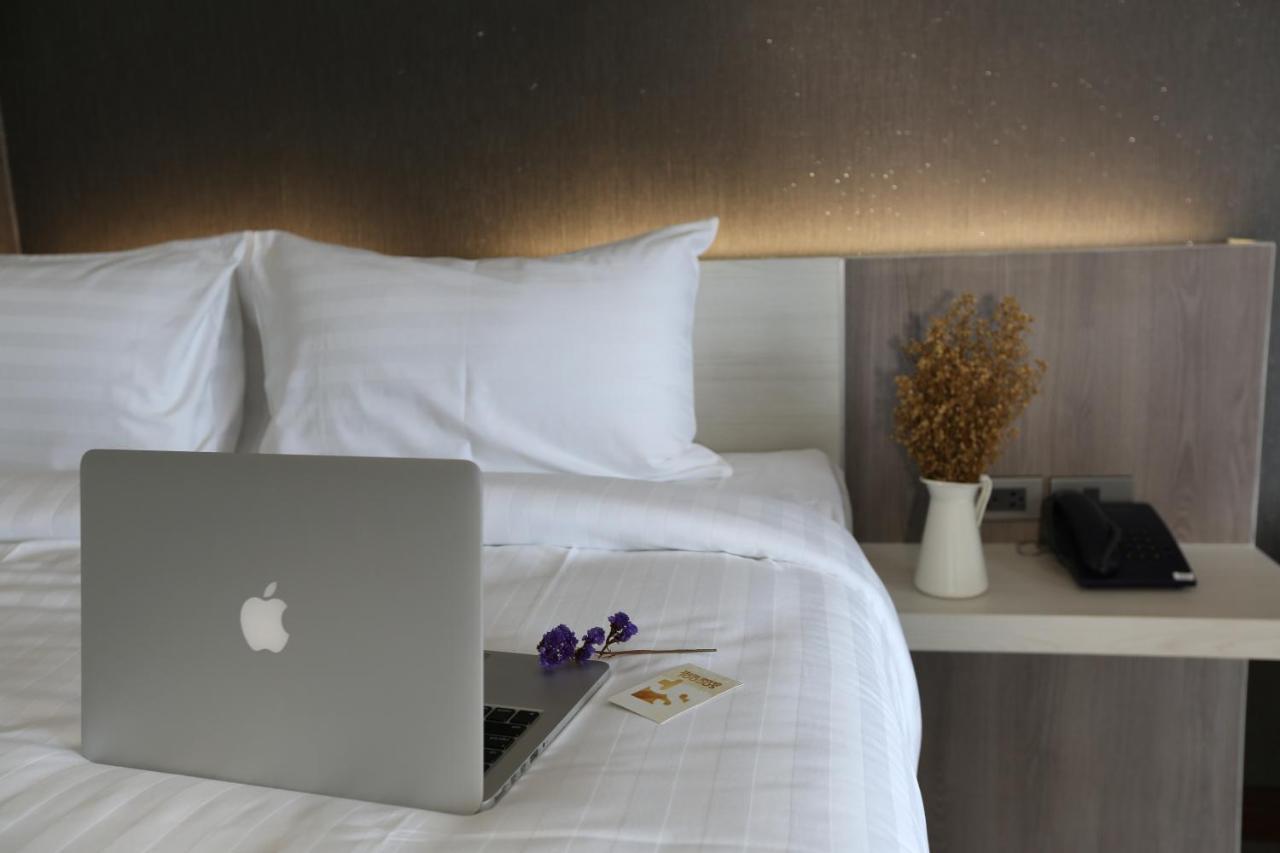 Socool Grand Hotel Nang Rong Exteriör bild